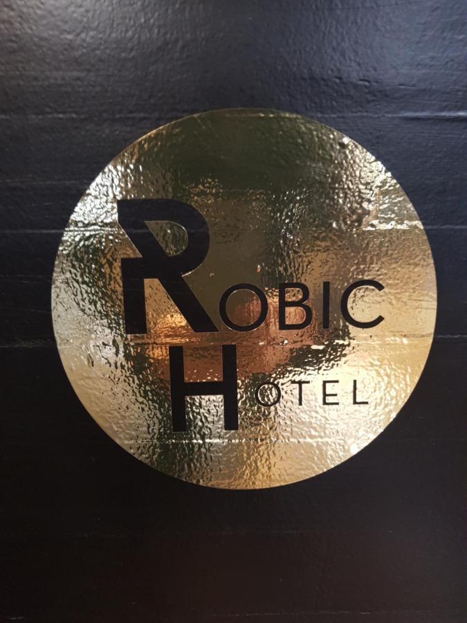 Brit Hotel Essentiel Pontivy Robic Kültér fotó