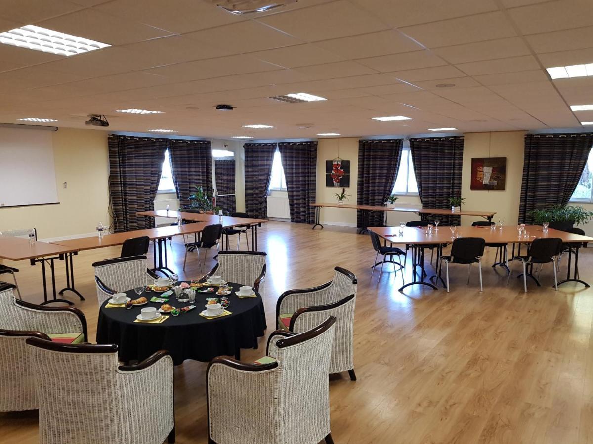 Brit Hotel Essentiel Pontivy Robic Kültér fotó