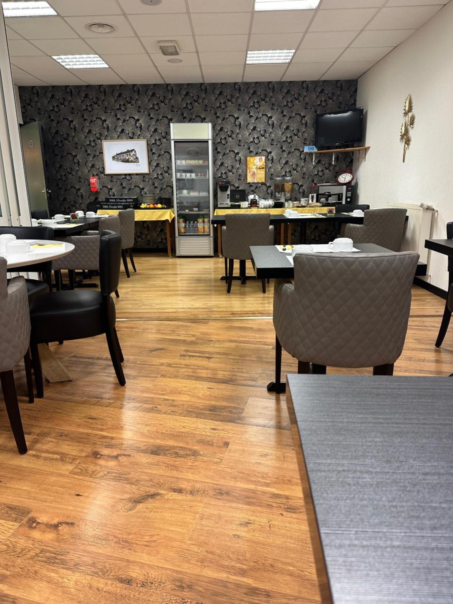 Brit Hotel Essentiel Pontivy Robic Kültér fotó