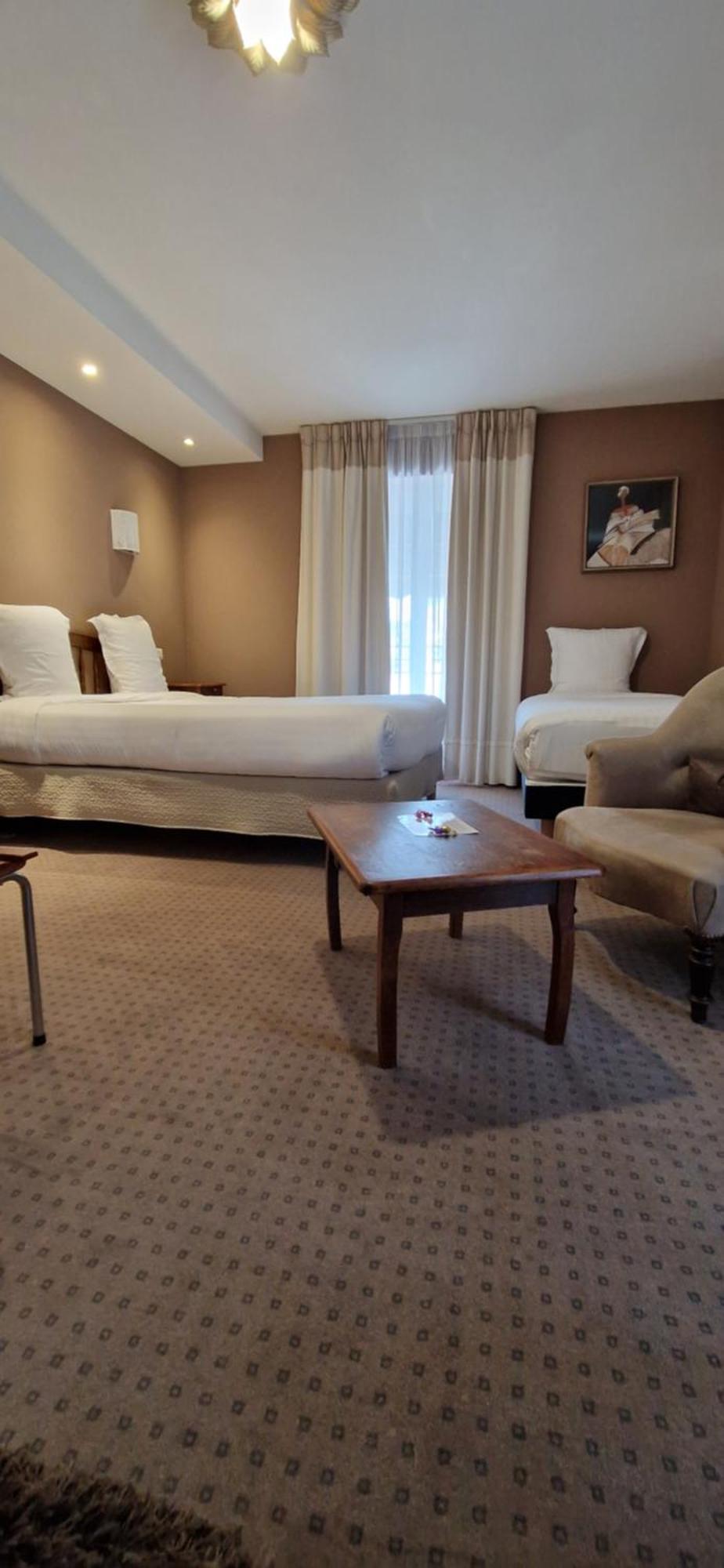 Brit Hotel Essentiel Pontivy Robic Kültér fotó