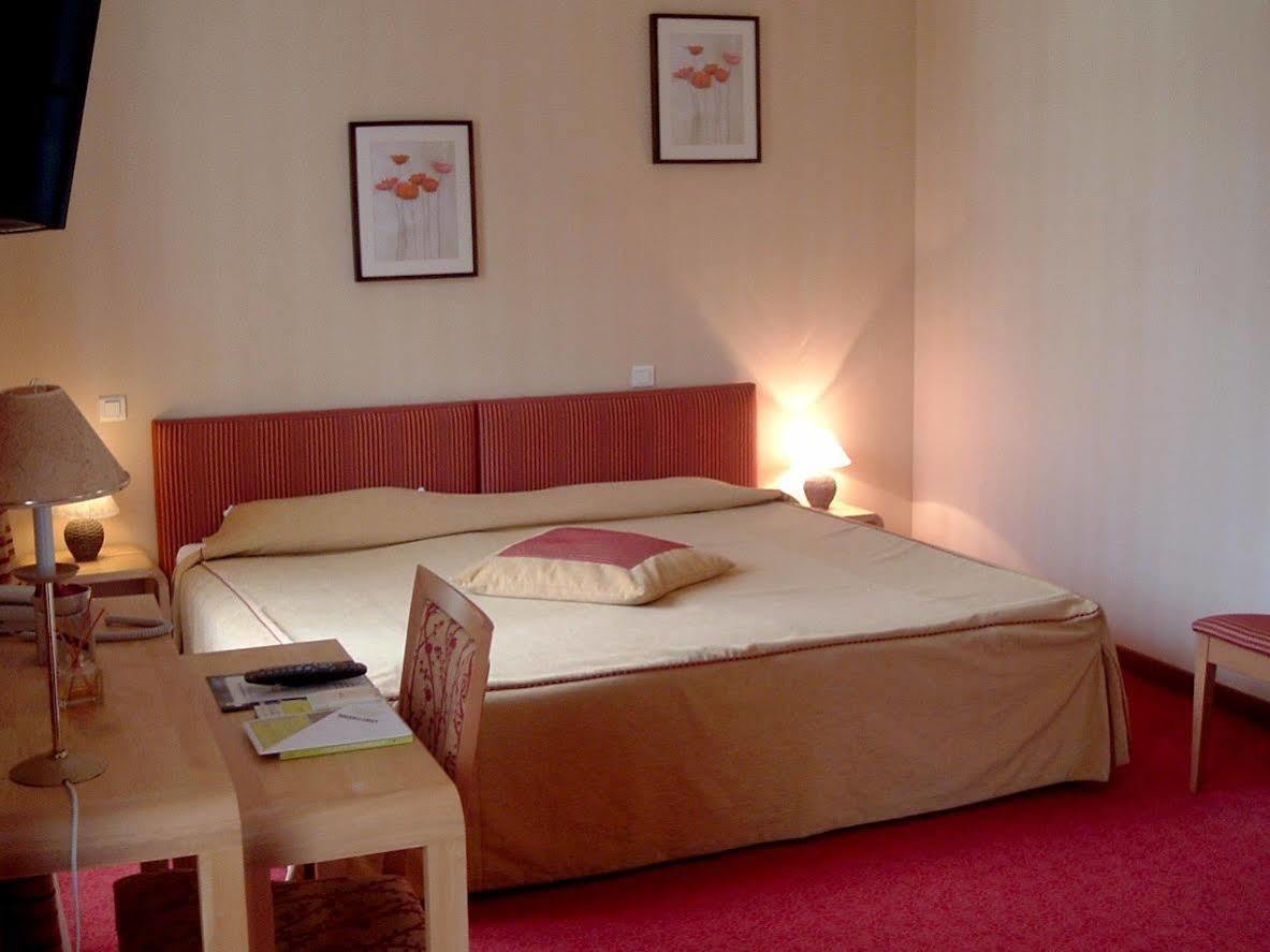 Brit Hotel Essentiel Pontivy Robic Kültér fotó