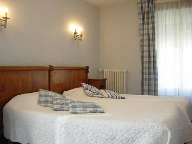 Brit Hotel Essentiel Pontivy Robic Kültér fotó